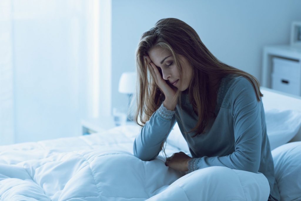 Woman that cannot sleep possibly suffering from insomnia